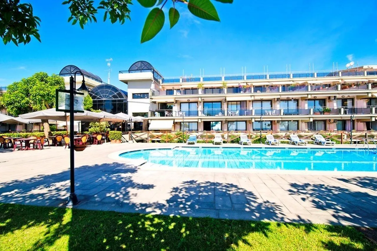 Galatea Sea Palace أكيتْريتْسا