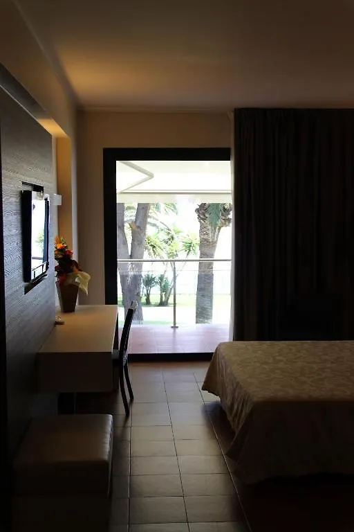 فندق Galatea Sea Palace أكيتْريتْسا